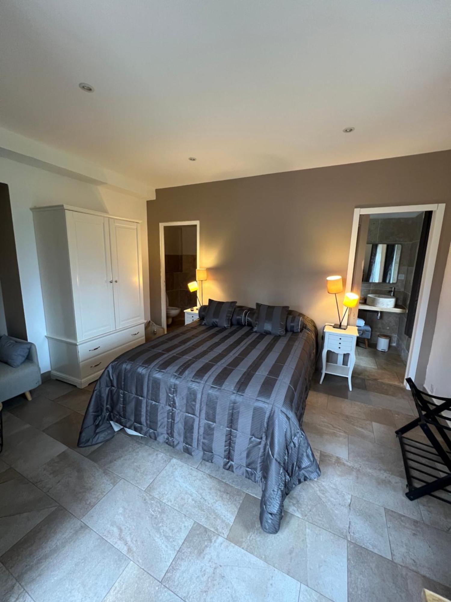 Du Pourret Bed & Breakfast *